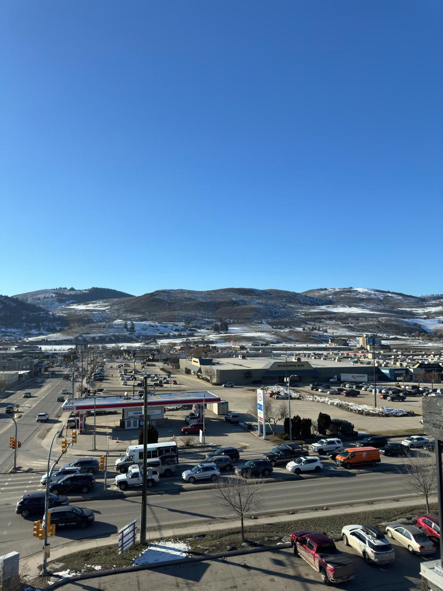 Divya Sutra Plaza And Conference Centre, Vernon, Bc Hotel Exterior photo